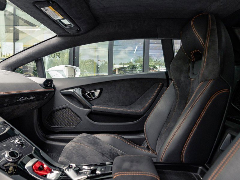 Used 2019 Lamborghini Huracan LP 580-2 RWD image 24