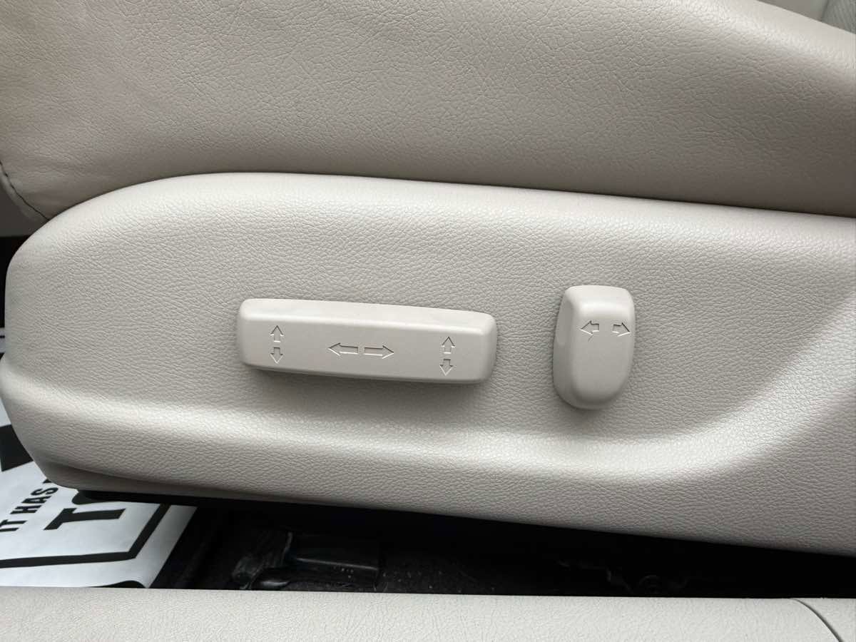 Used 2012 Acura TSX Tech Pkg image 24