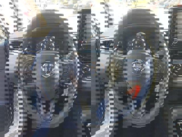 Used 2022 Toyota Corolla LE image 19