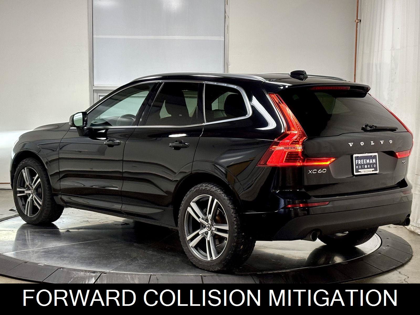 Used 2019 Volvo XC60 T5 Momentum w/ Multimedia Package AWD/4WD image 7