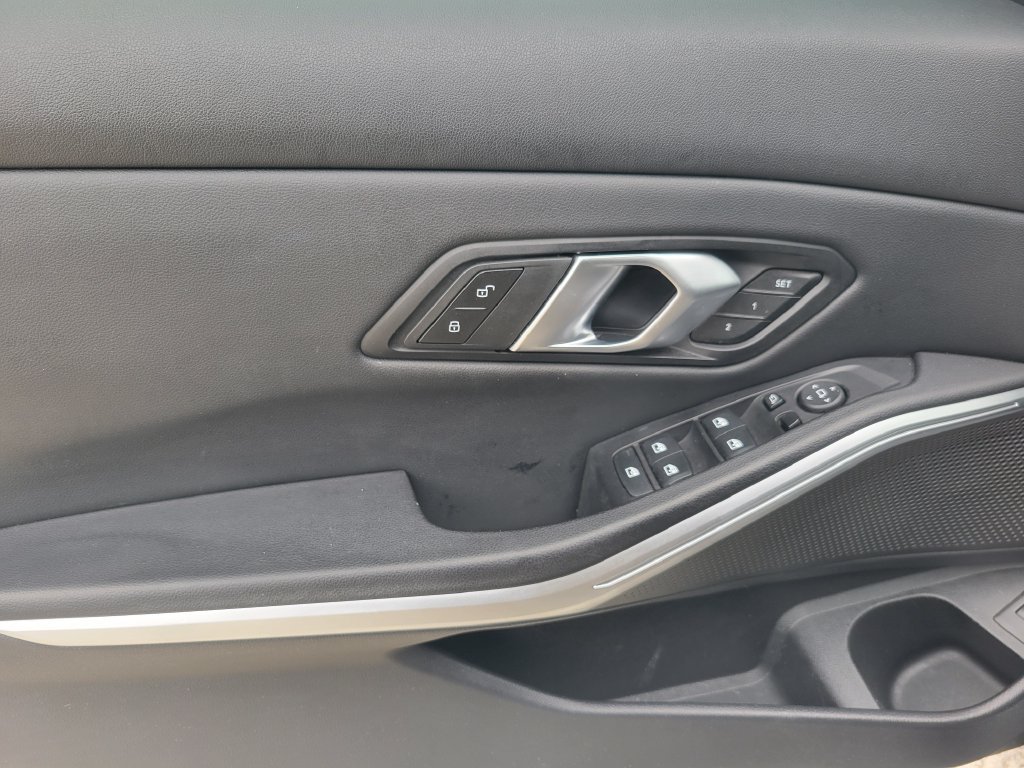 Used 2024 BMW 330i Sedan w/ M Sport Package RWD image 19