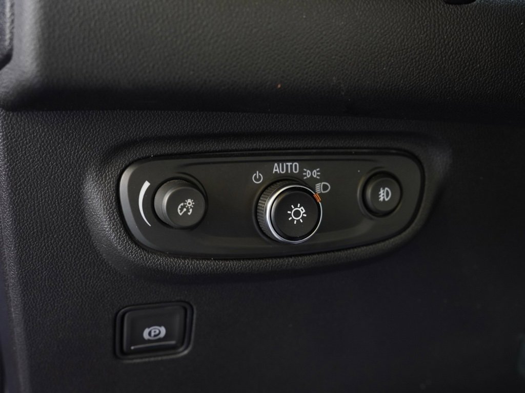 Used 2024 GMC Terrain SLT image 9