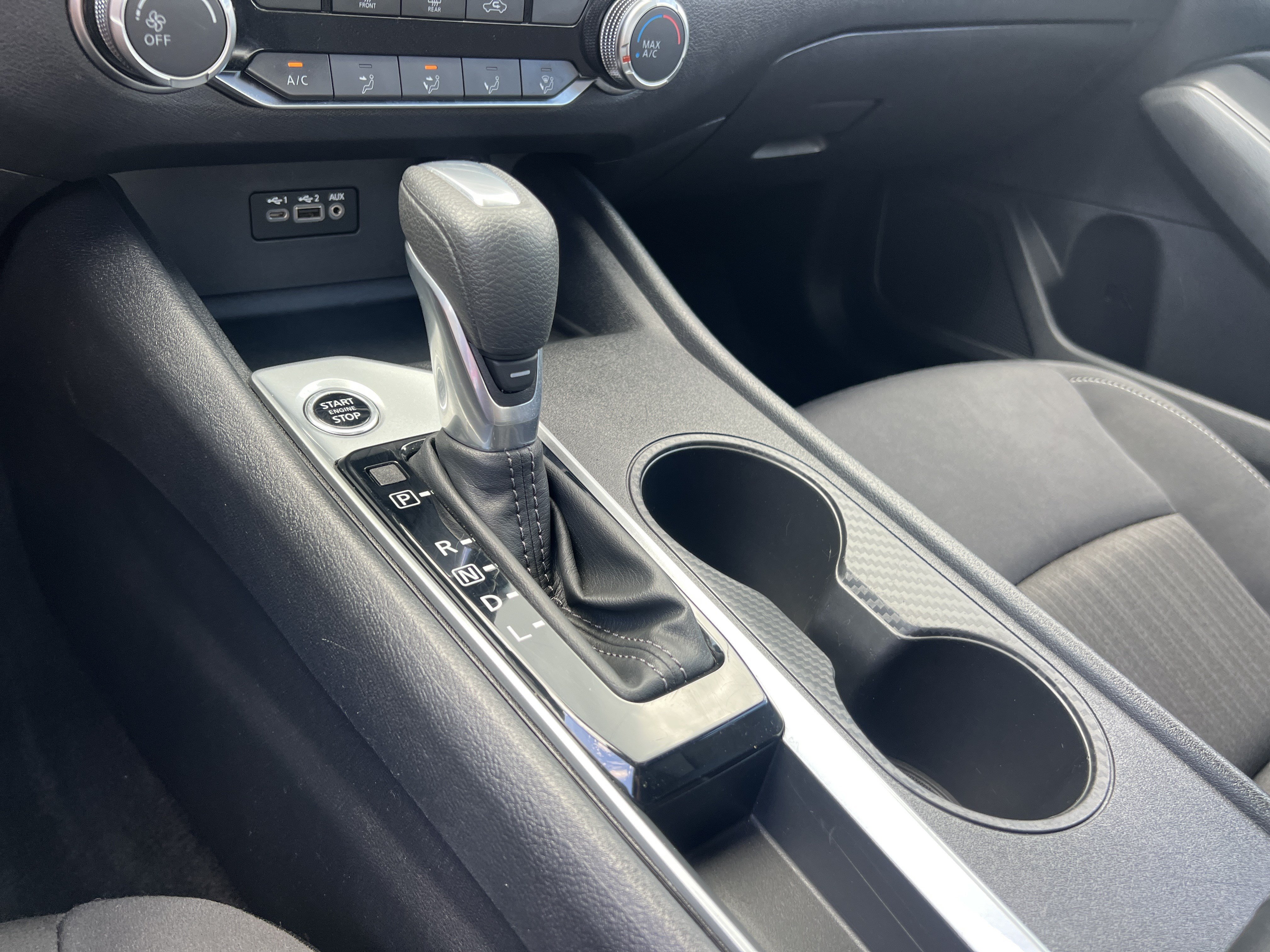 Used 2025 Nissan Altima 2.5 SV FWD image 35