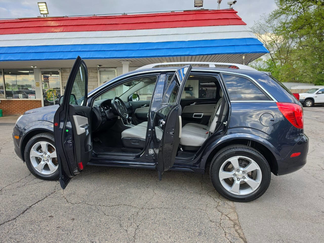 Used 2014 Chevrolet Captiva Sport LTZ FWD image 12