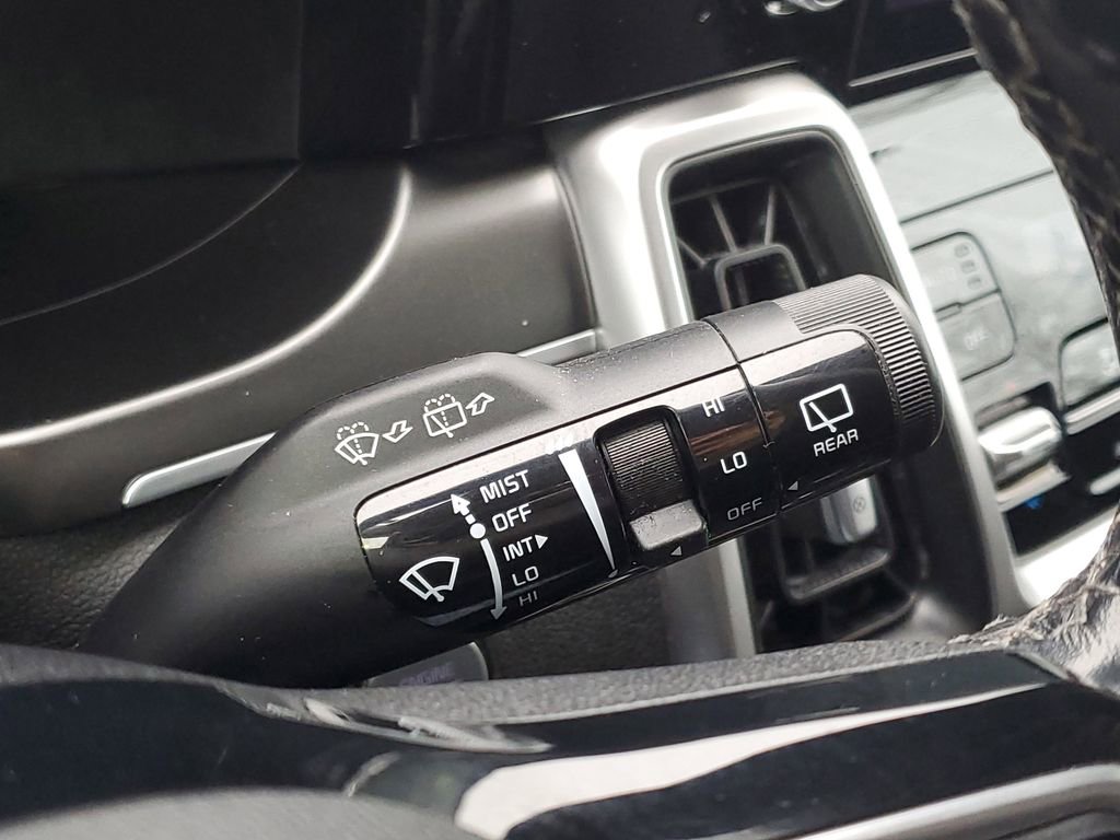 Used 2021 Kia Sorento S image 18