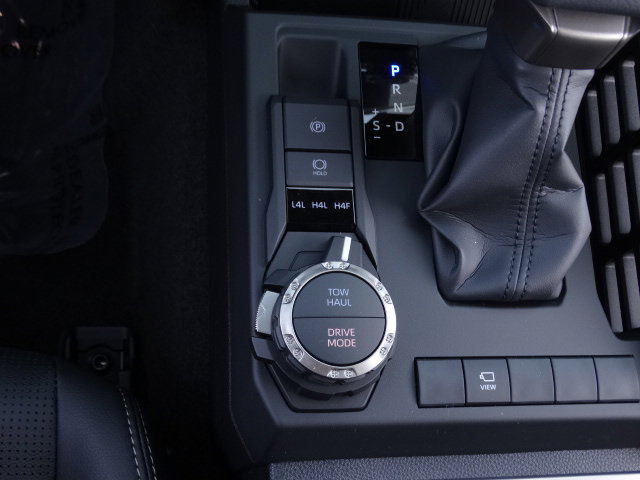 New 2026 Toyota 4Runner Limited AWD/4WD image 25