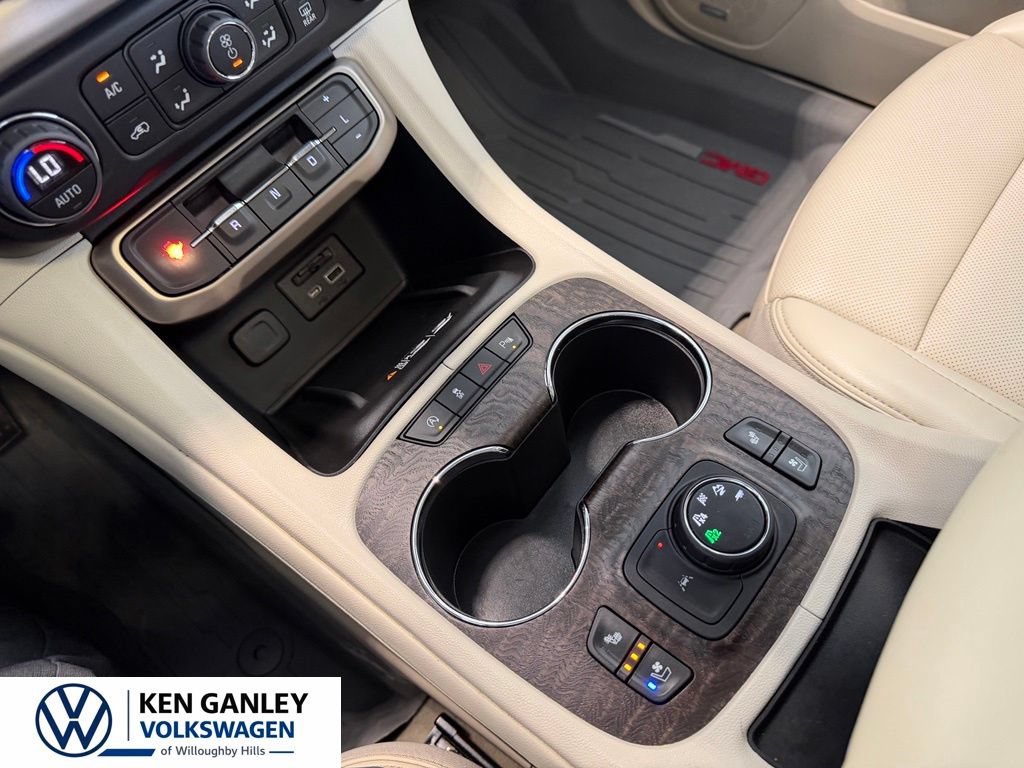 Used 2023 GMC Acadia Denali w/ Denali Ultimate Package AWD/4WD image 47