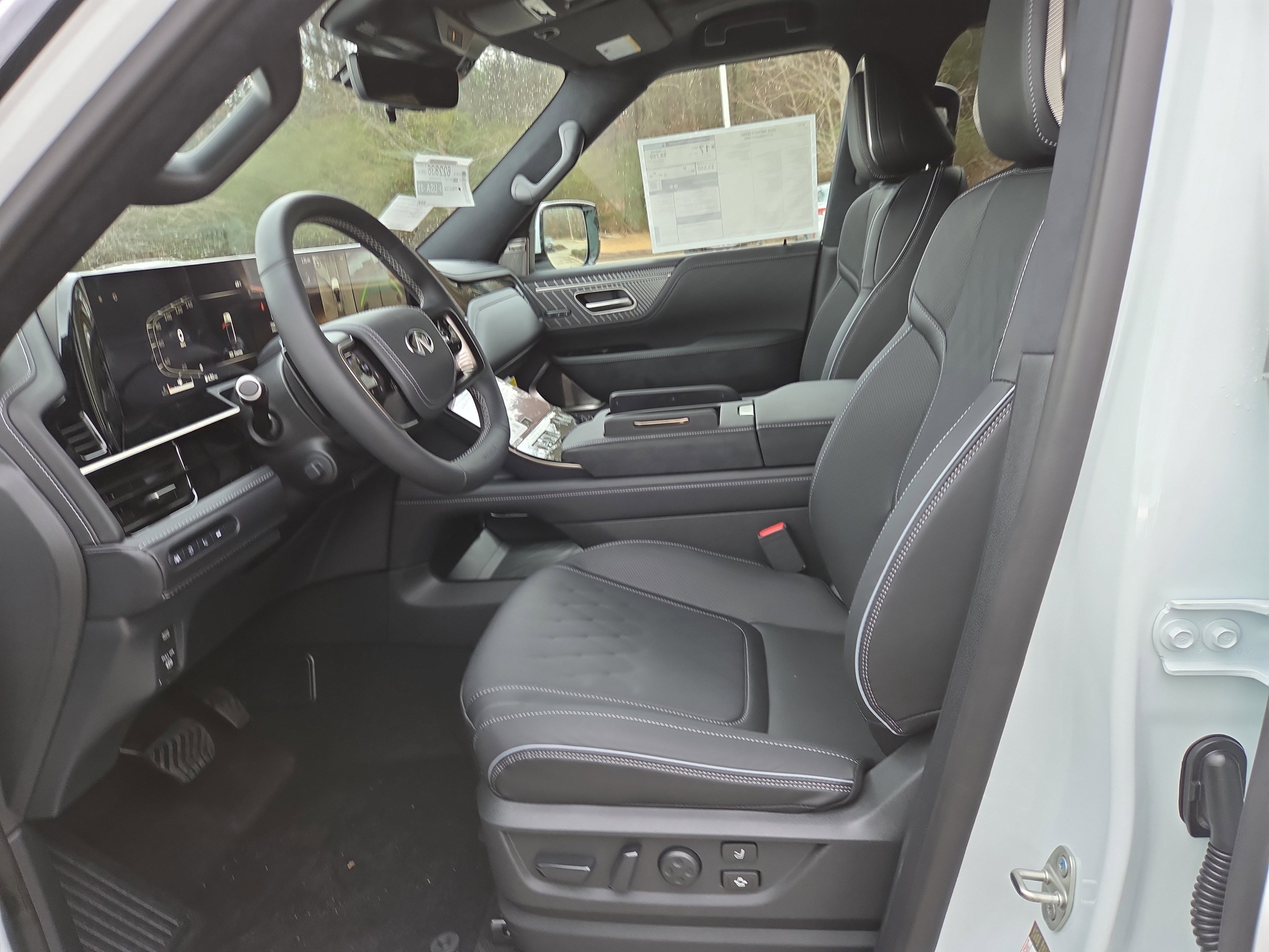 New 2026 INFINITI QX80 Autograph w/ Premium Cargo Package image 4