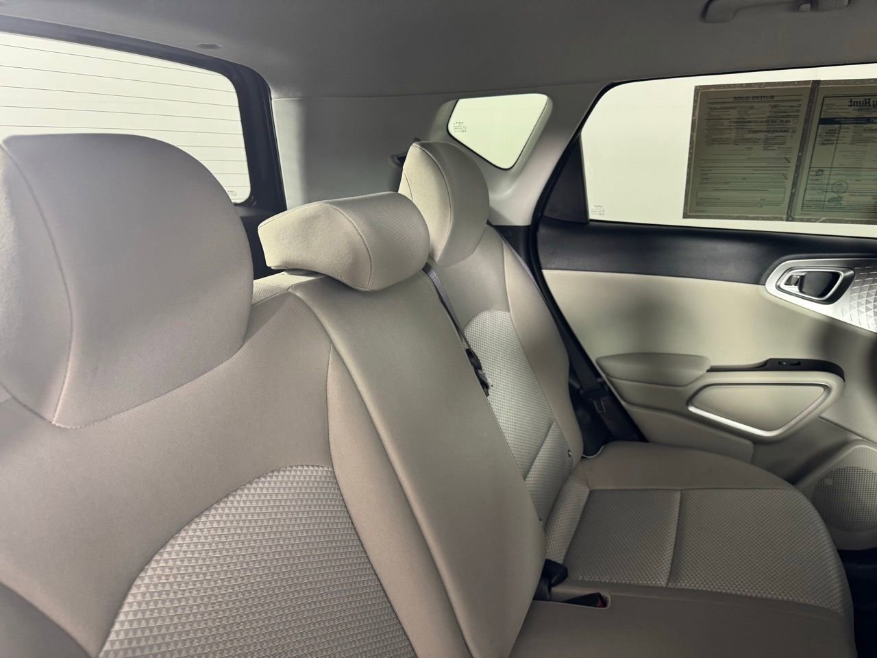 Used 2025 Kia Soul LX w/ LX Technology Package FWD image 38