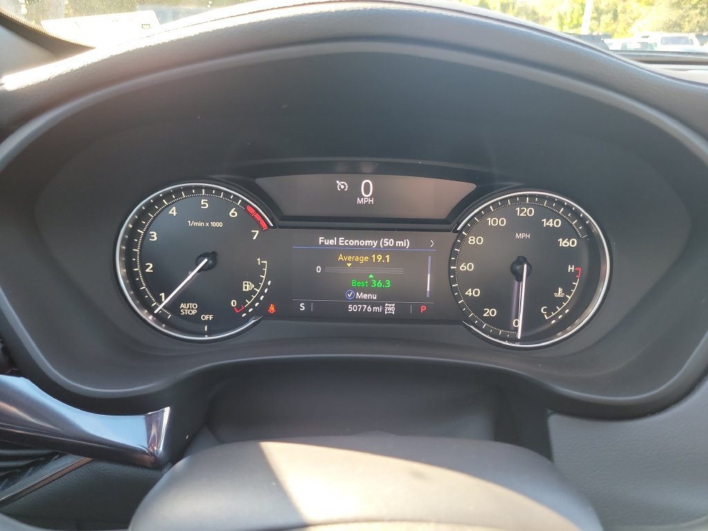 Used 2023 Cadillac XT4 Luxury w/ Cold Weather Package AWD/4WD image 29