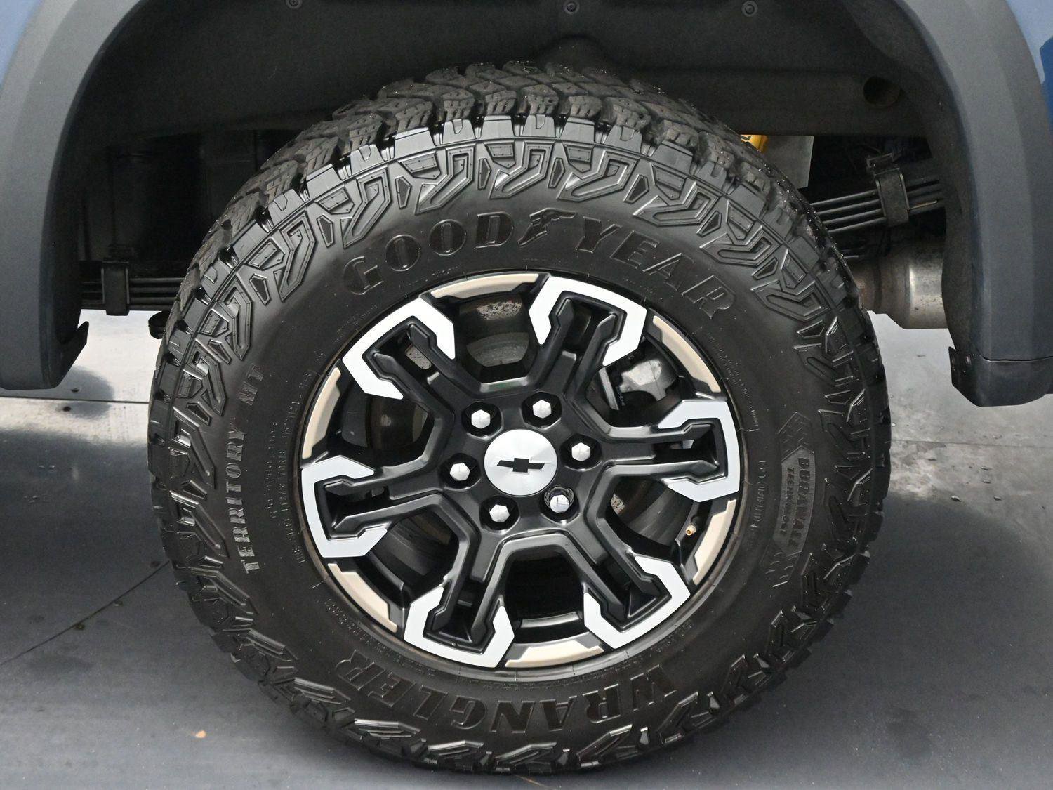 Used 2023 Chevrolet Silverado 1500 ZR2 w/ Technology Package image 36