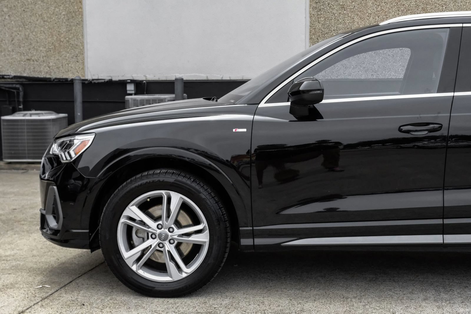Used 2020 Audi Q3 2.0T Premium Plus w/ Premium Plus Package AWD/4WD image 12