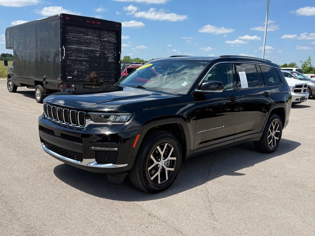 Used 2023 Jeep Grand Cherokee L Limited w/ Luxury Tech Group II AWD/4WD image 40