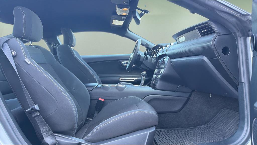 Used 2015 Ford Mustang Coupe image 11