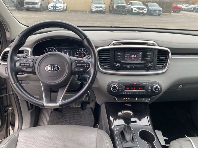 Used 2016 Kia Sorento EX image 9