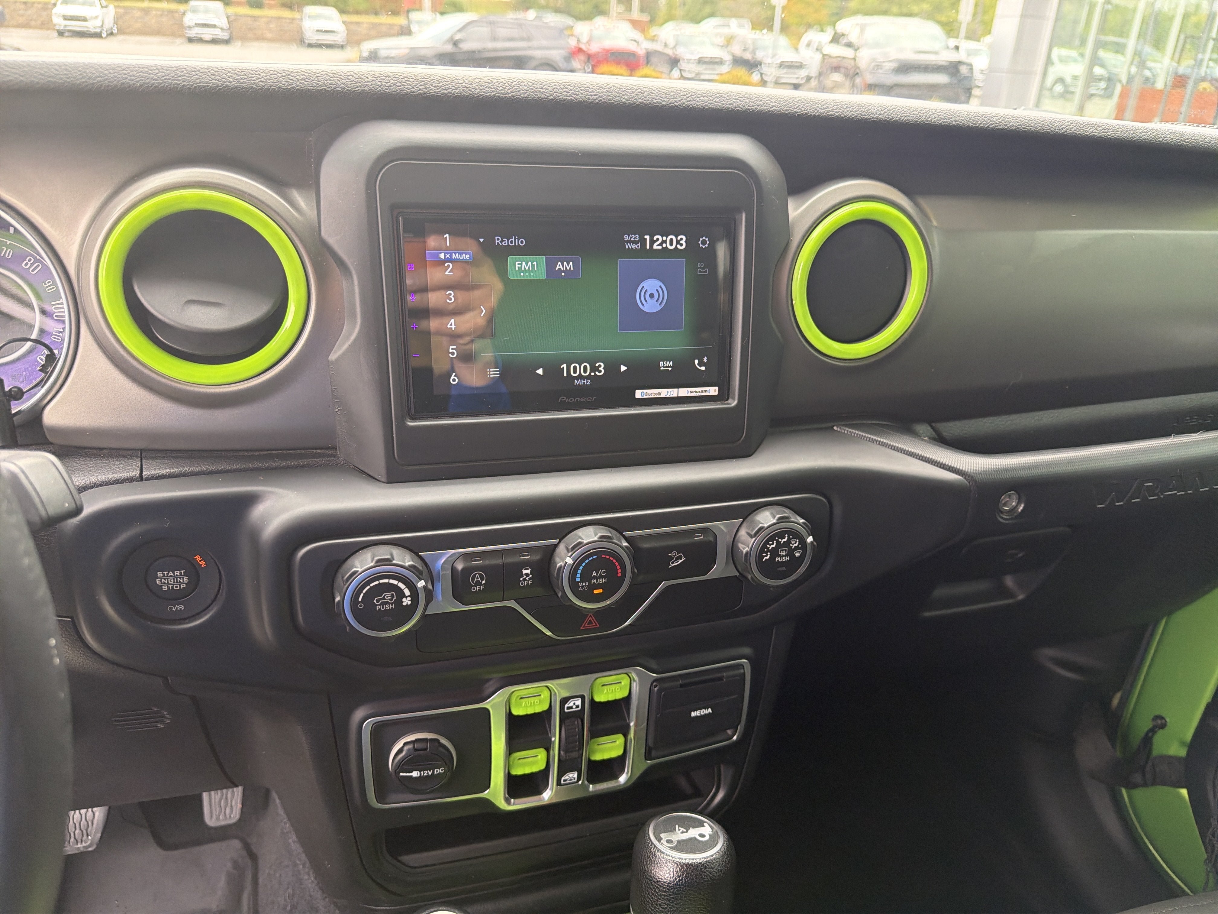 Used 2018 Jeep Wrangler Unlimited Sport S AWD/4WD image 35
