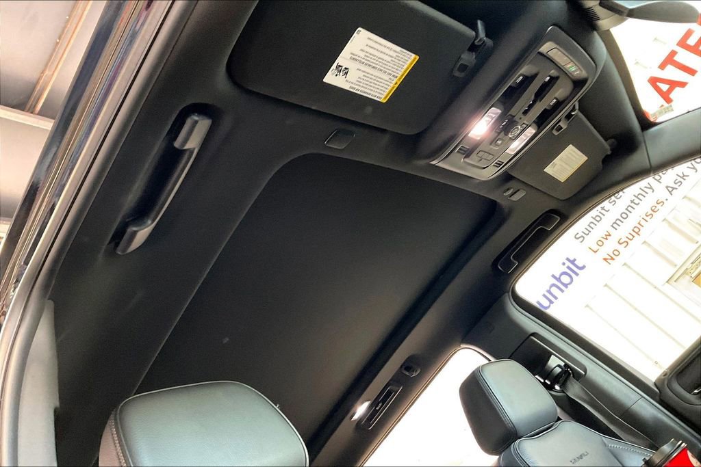 Used 2024 GMC Yukon XL Denali image 13