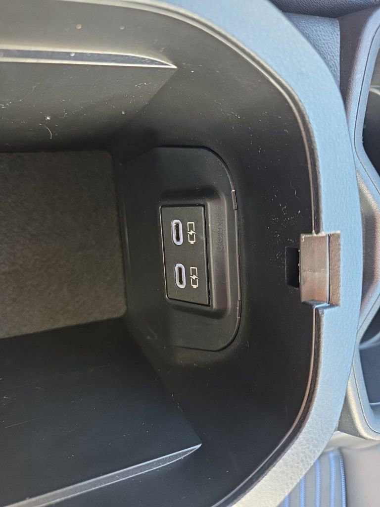 Used 2024 Toyota RAV4 XSE image 38