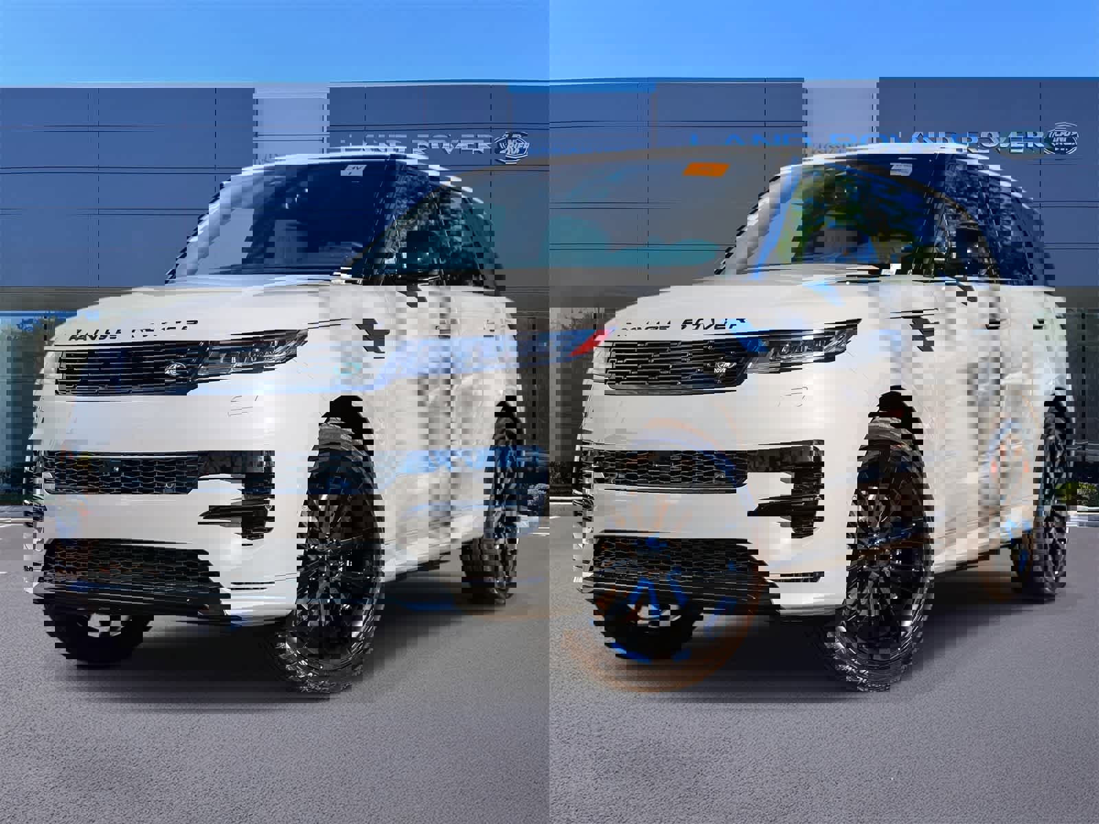 New 2026 Land Rover Range Rover Sport Dynamic SE