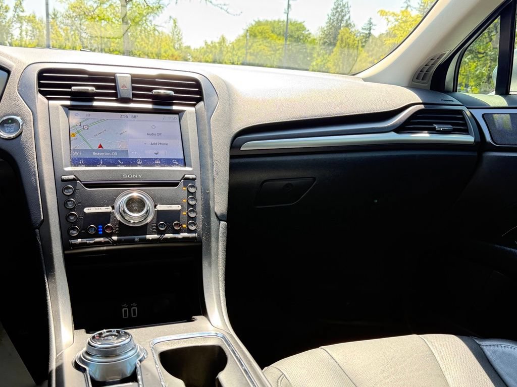 Used 2020 Ford Fusion Titanium AWD/4WD image 25