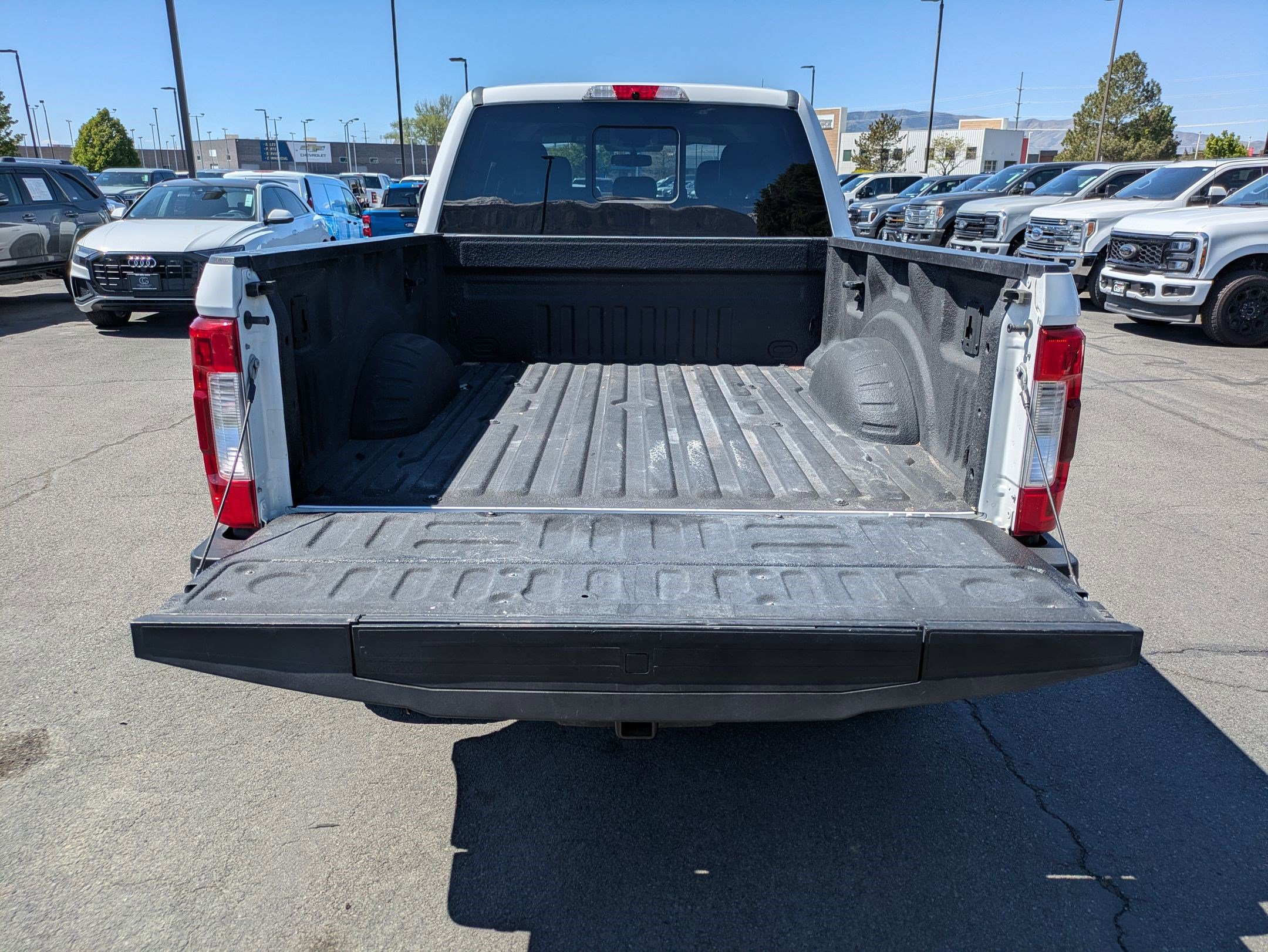 Used 2019 Ford F350 Lariat w/ Lariat Value Package AWD/4WD image 28