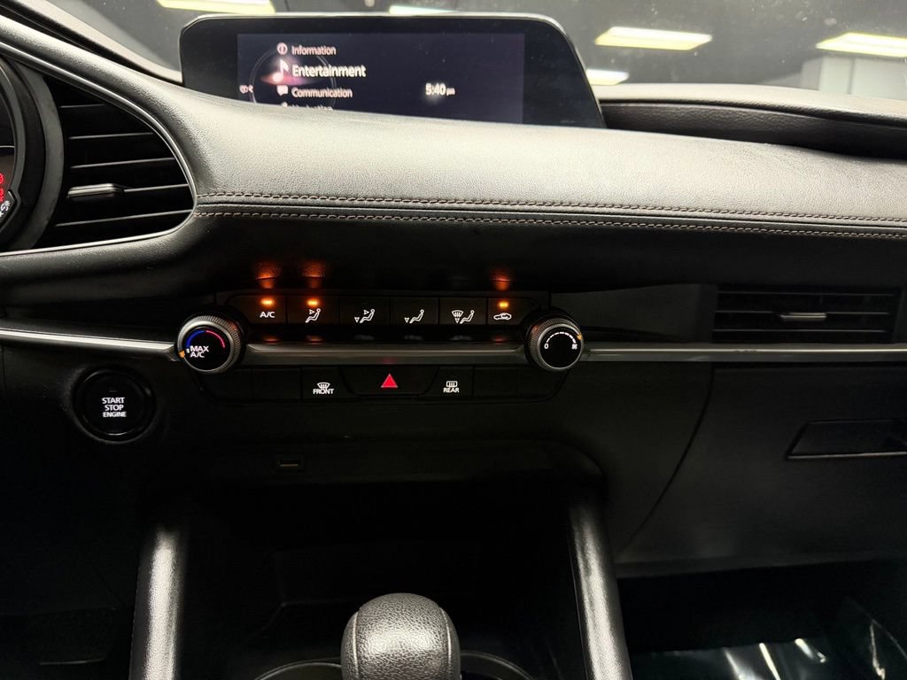 Used 2020 MAZDA MAZDA3 Sedan FWD image 24