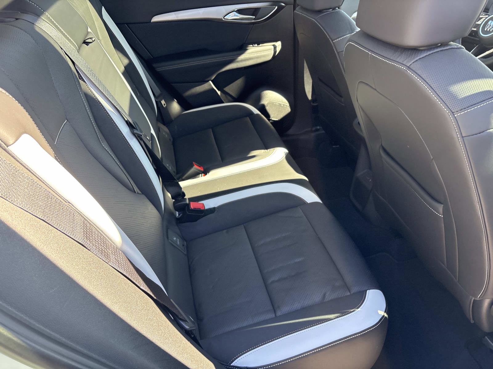 Used 2024 Buick Envision Sport Touring image 33