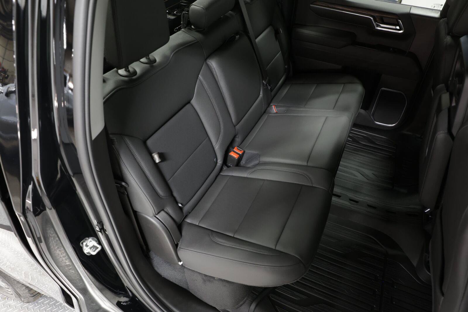 New 2026 GMC Sierra 1500 SLT AWD/4WD image 14