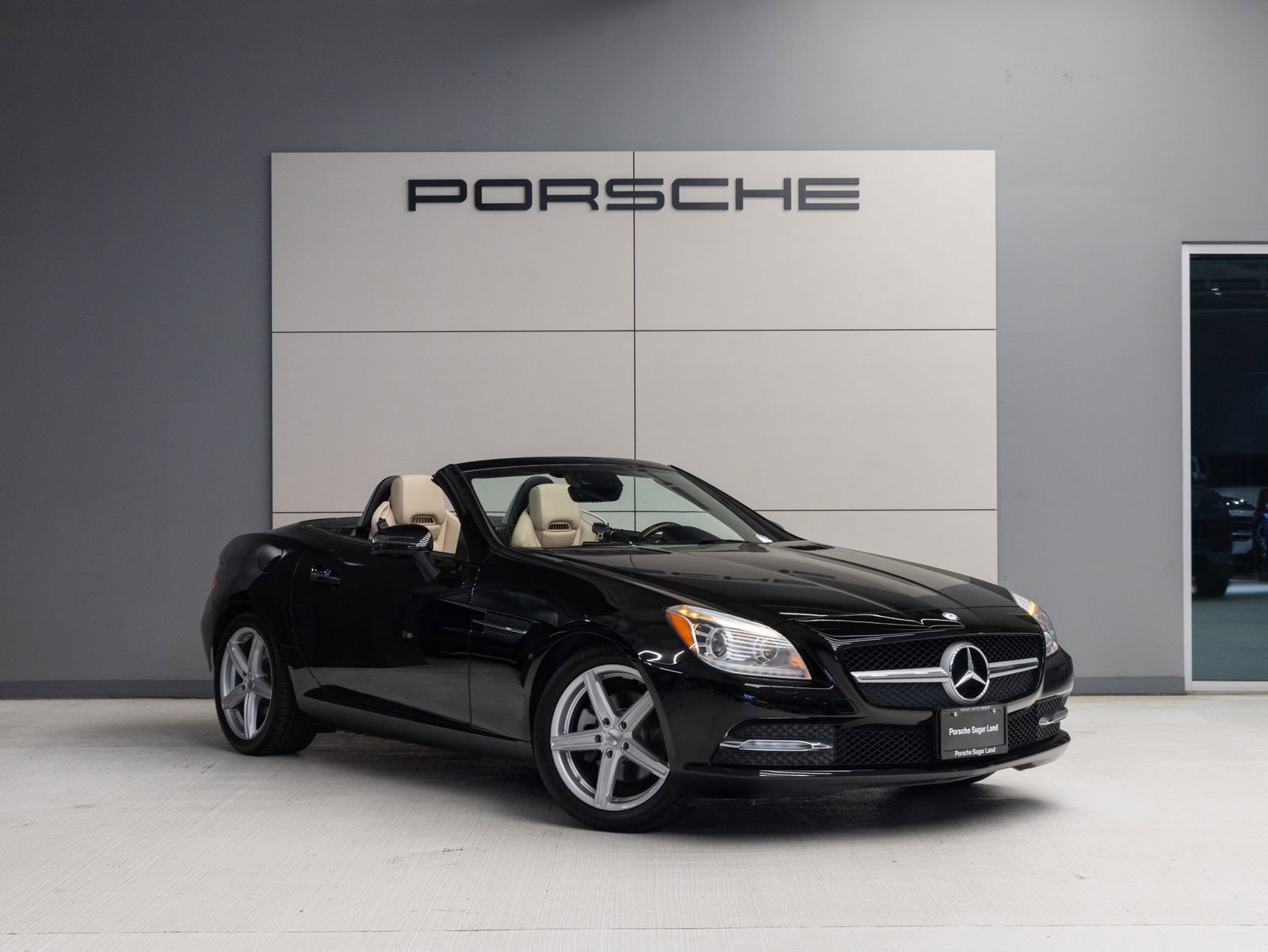 Used 2013 Mercedes-Benz SLK 250 image 11