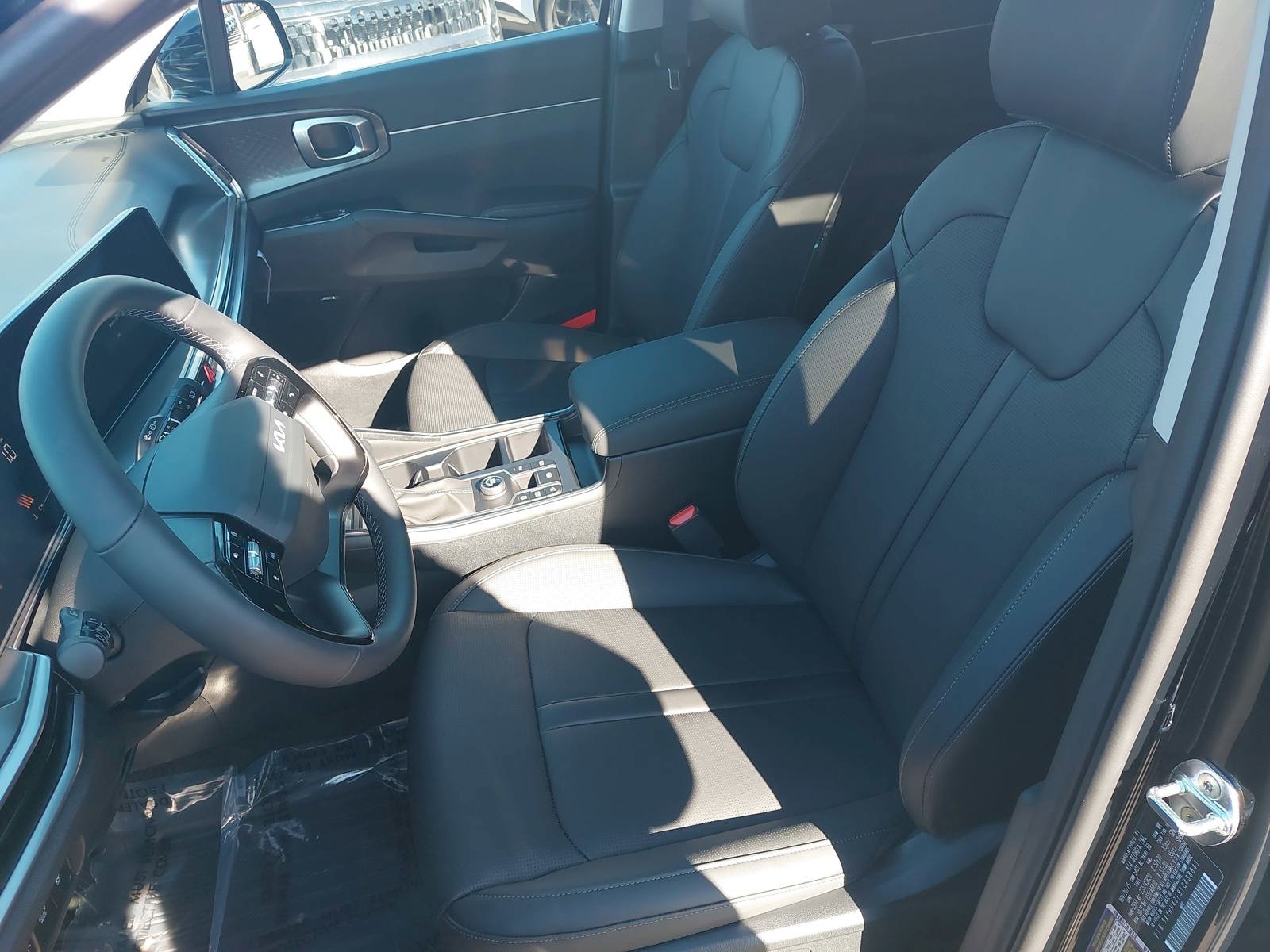 New 2026 Kia Sorento EX w/ EX Premium Package FWD image 17