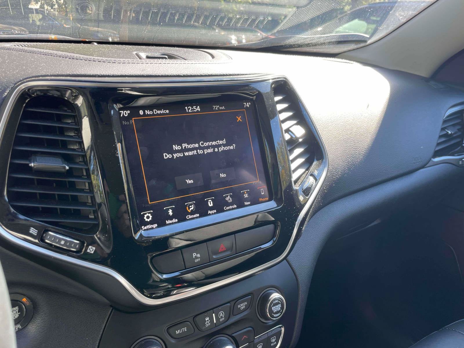 Used 2019 Jeep Cherokee Limited AWD/4WD image 23