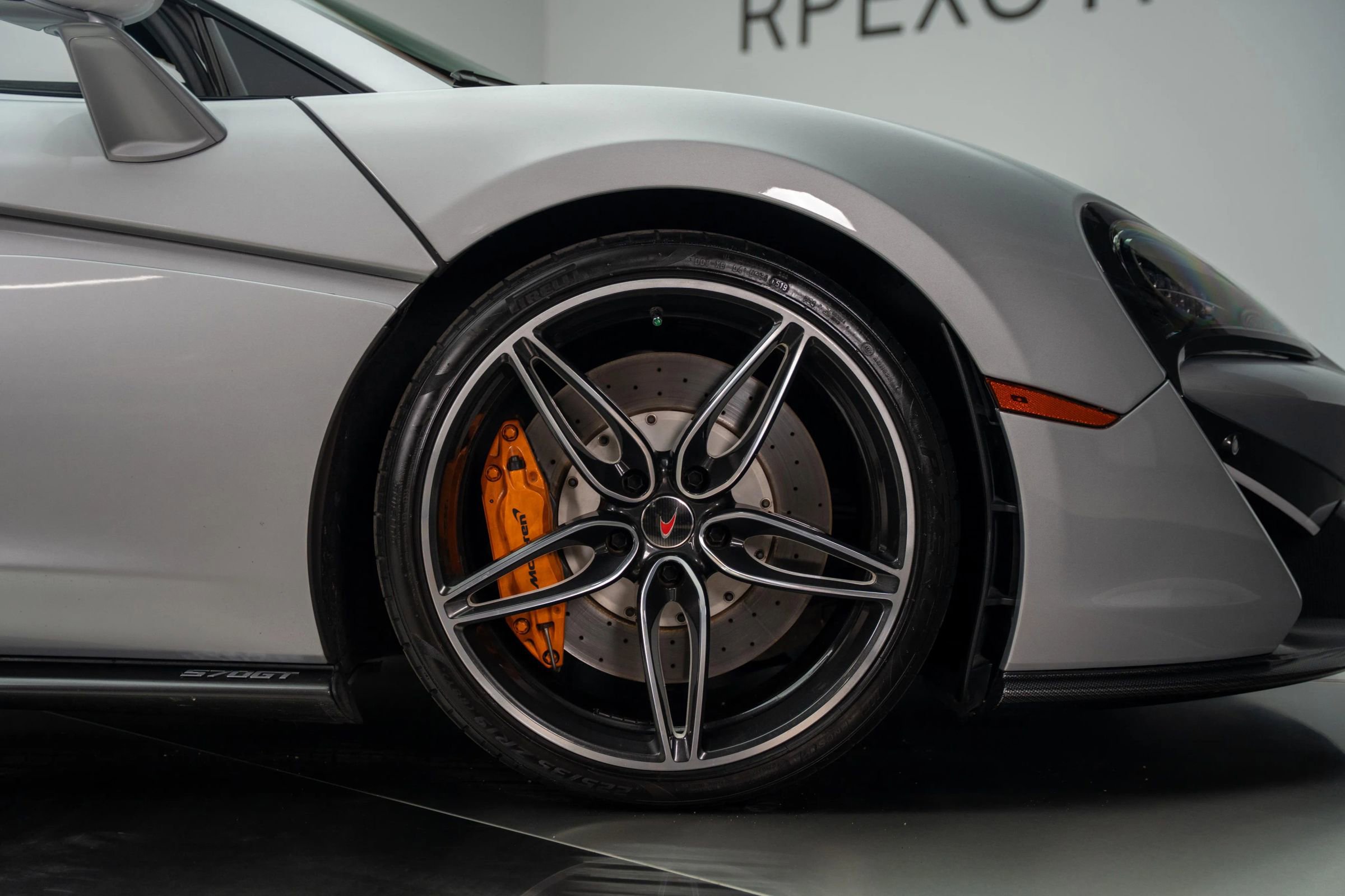 Used 2017 McLaren 570S image 5