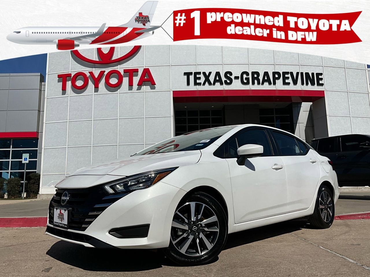 Used 2025 Nissan Versa SV image 1