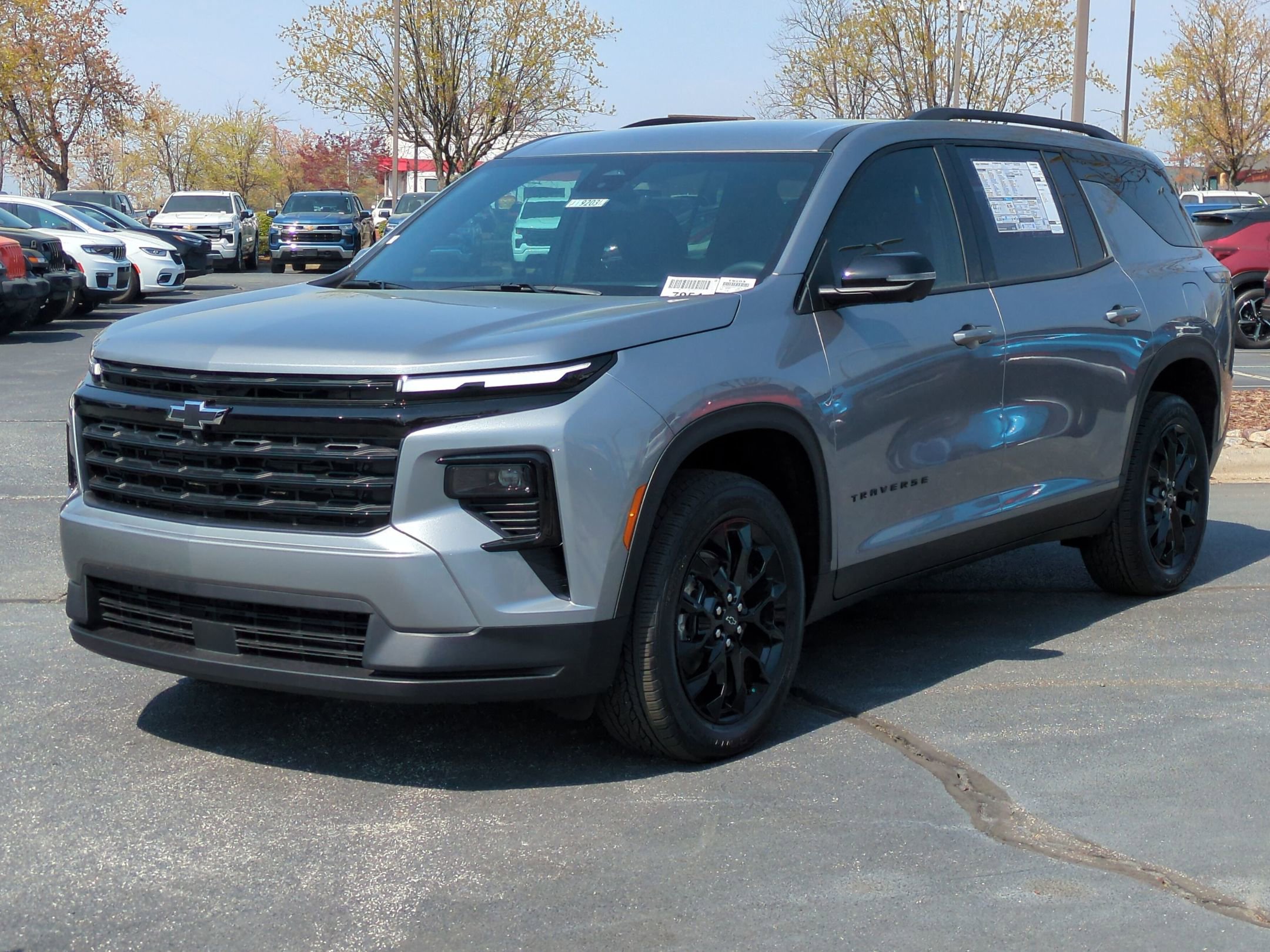 New 2026 Chevrolet Traverse LT w/ Midnight/Sport Edition FWD image 5