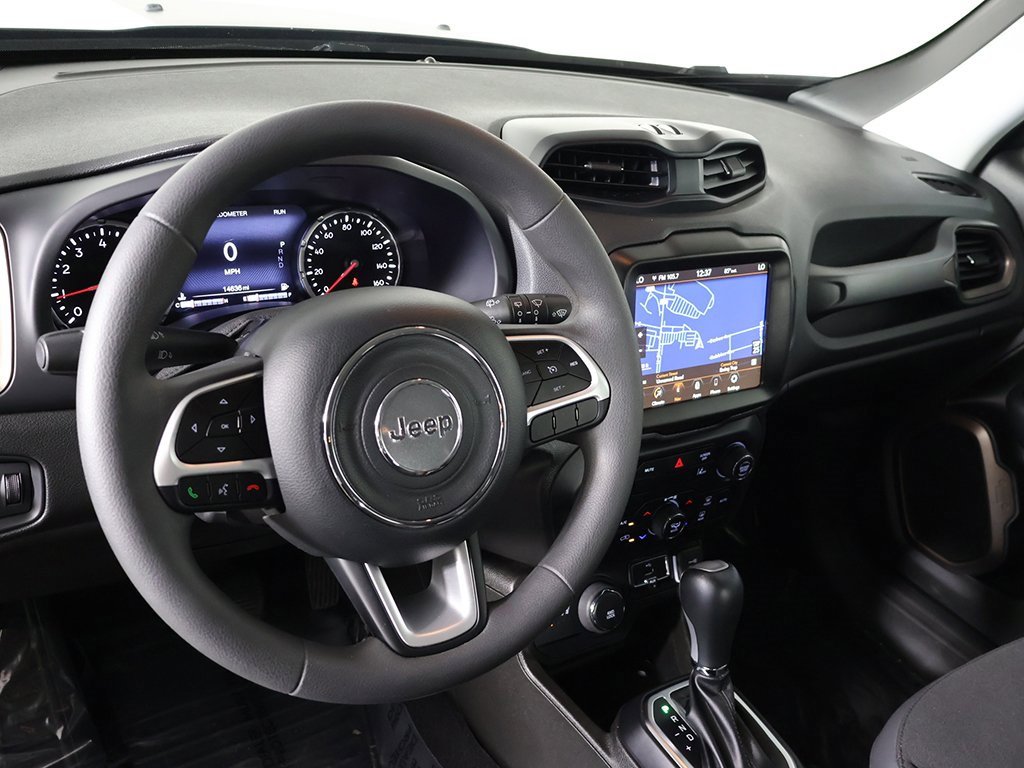 Used 2023 Jeep Renegade Latitude image 22