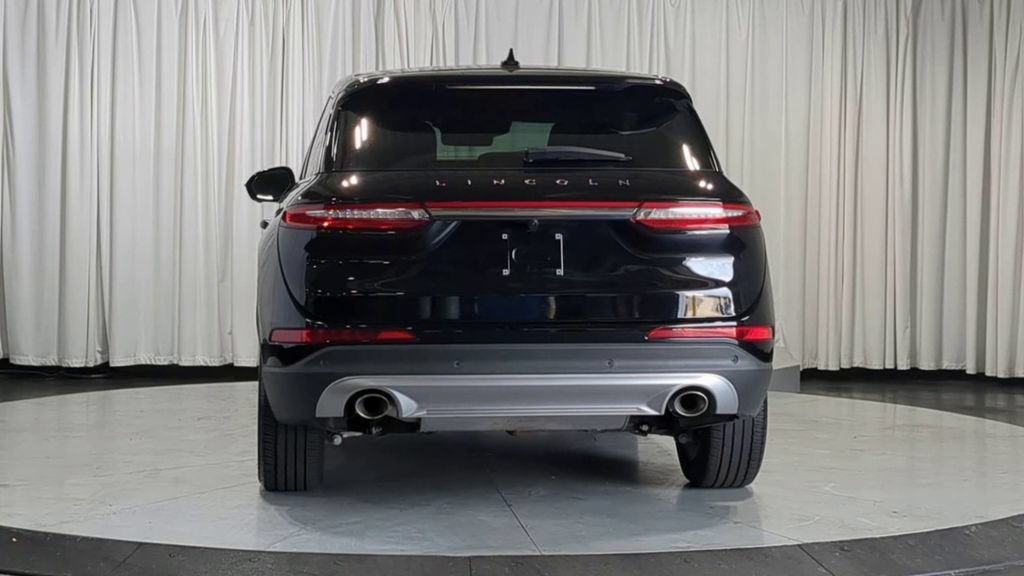Used 2023 Lincoln Corsair AWD w/ Equipment Group 101A image 7