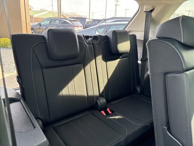 Used 2024 Volkswagen Tiguan SE image 28