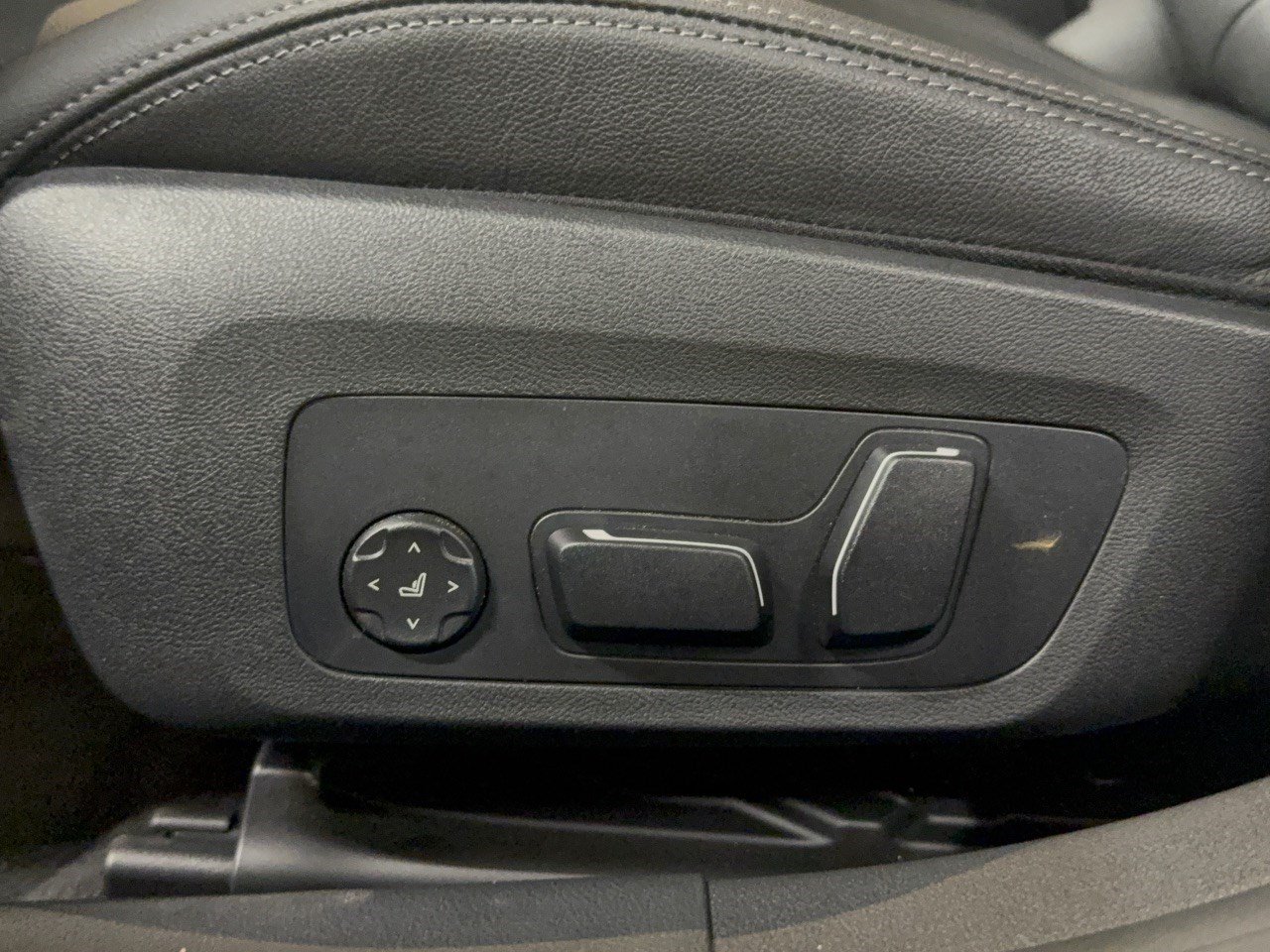 Used 2026 BMW 430i w/ Premium Package RWD image 16