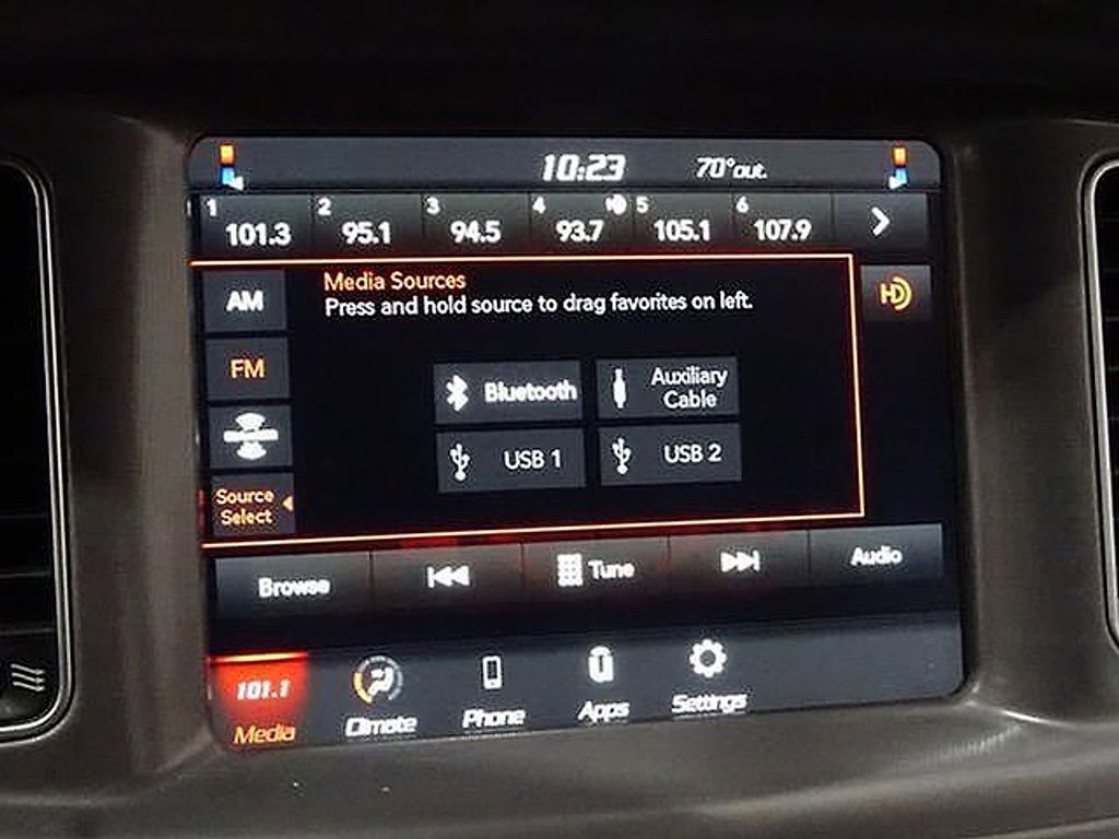 Used 2023 Dodge Charger SXT image 33