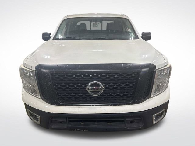 Used 2017 Nissan Titan S image 3