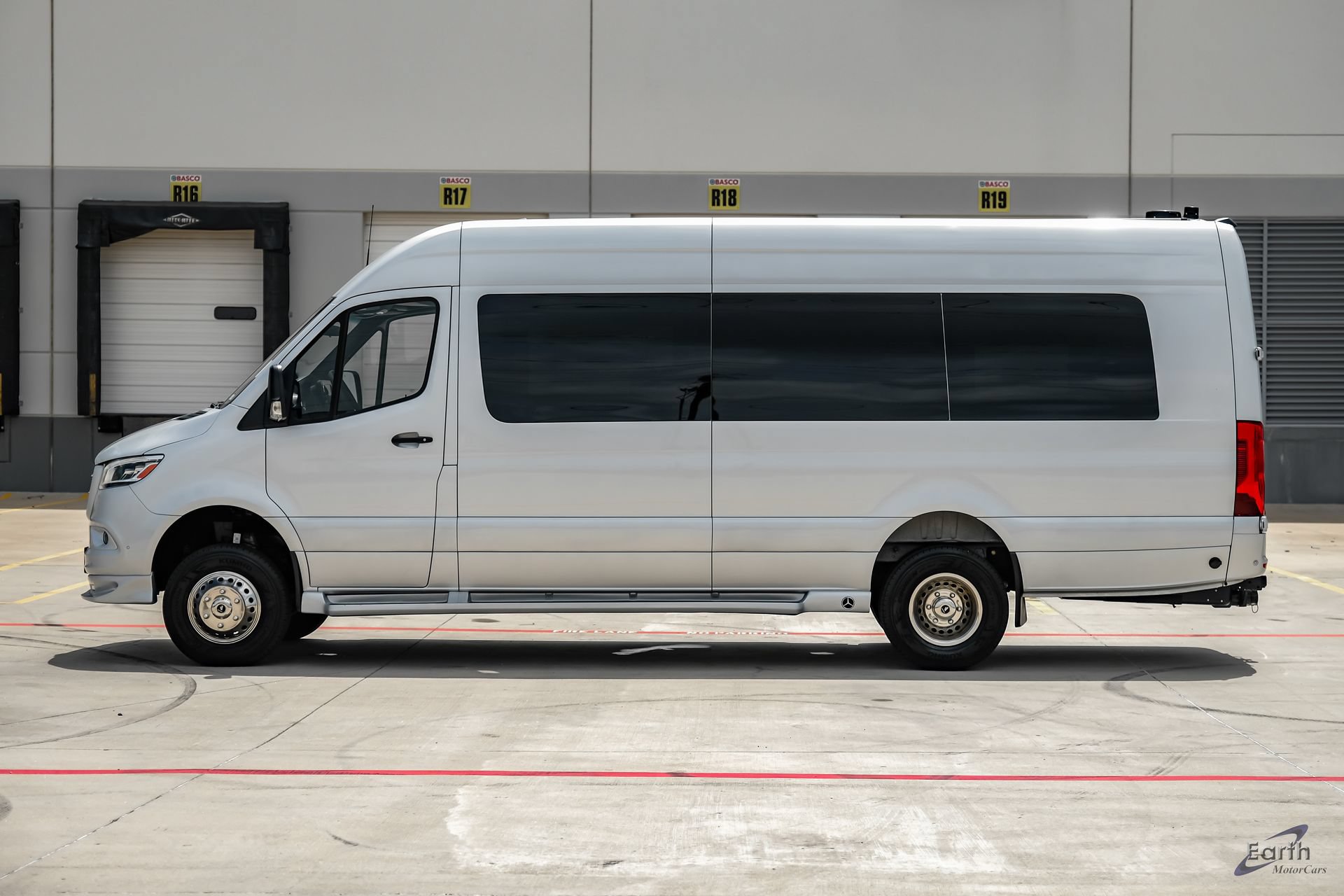 Used 2023 Mercedes-Benz Sprinter 3500 image 7