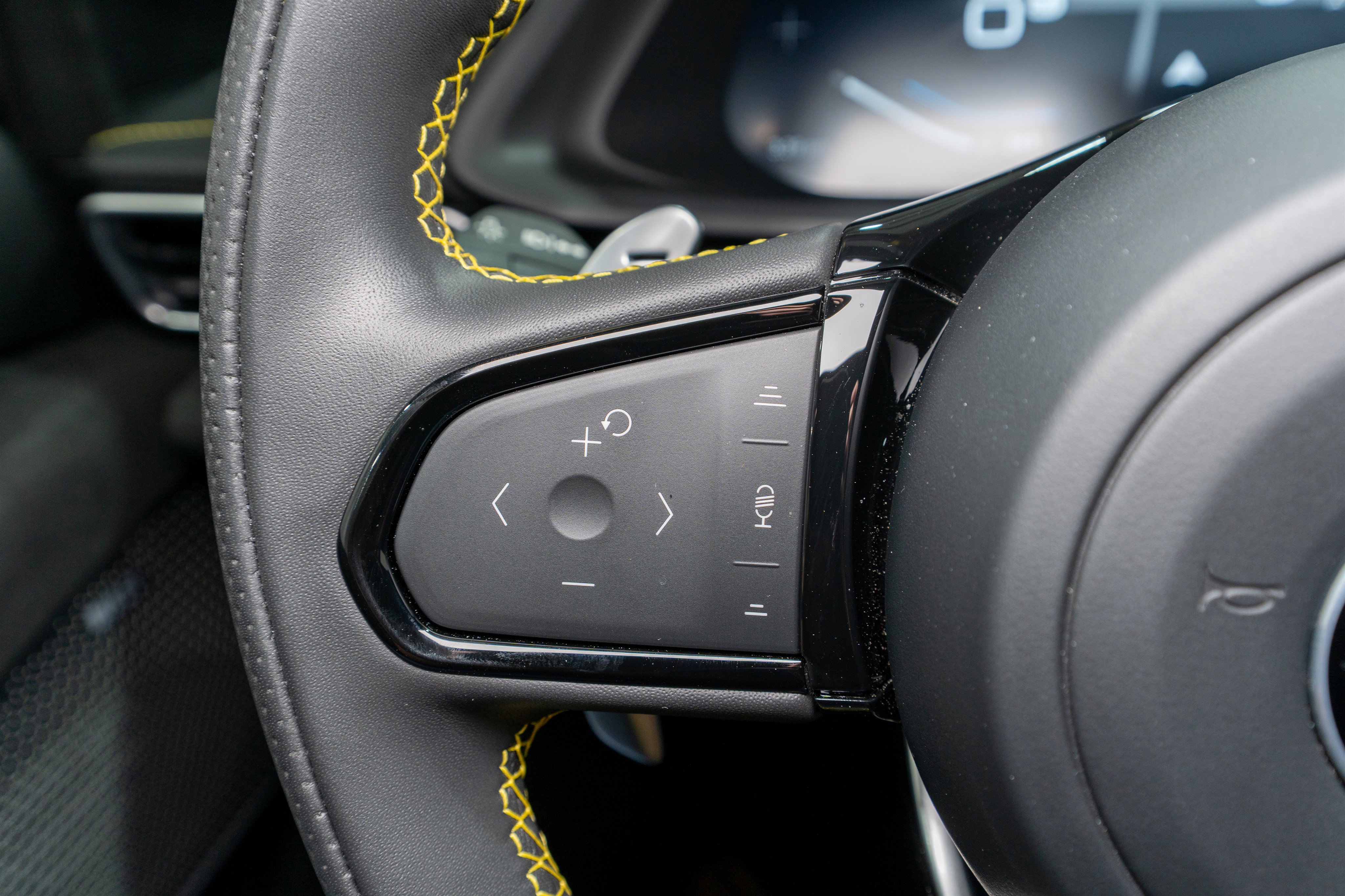 Used 2024 Lotus Emira First Edition image 27