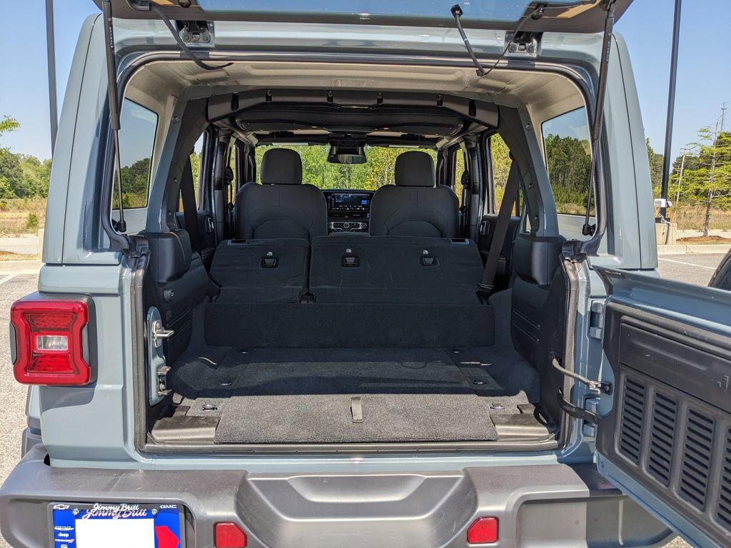Certified 2025 Jeep Wrangler Unlimited Sahara AWD/4WD image 42