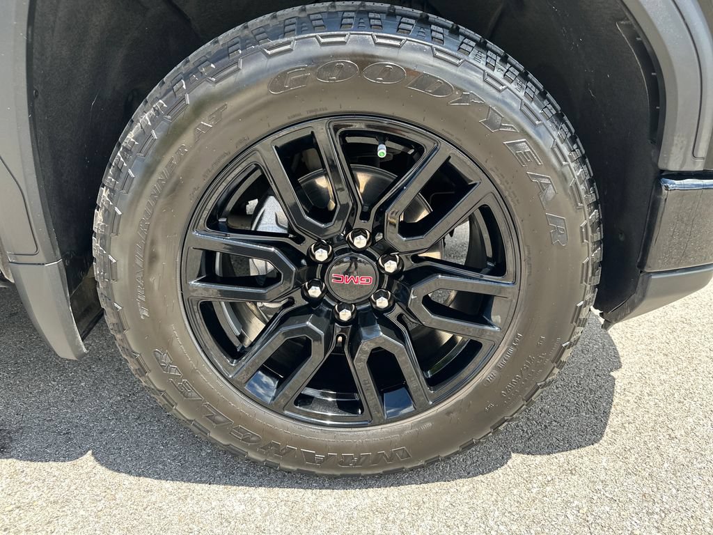 Used 2024 GMC Sierra 1500 Pro w/ Graphite Edition AWD/4WD image 17