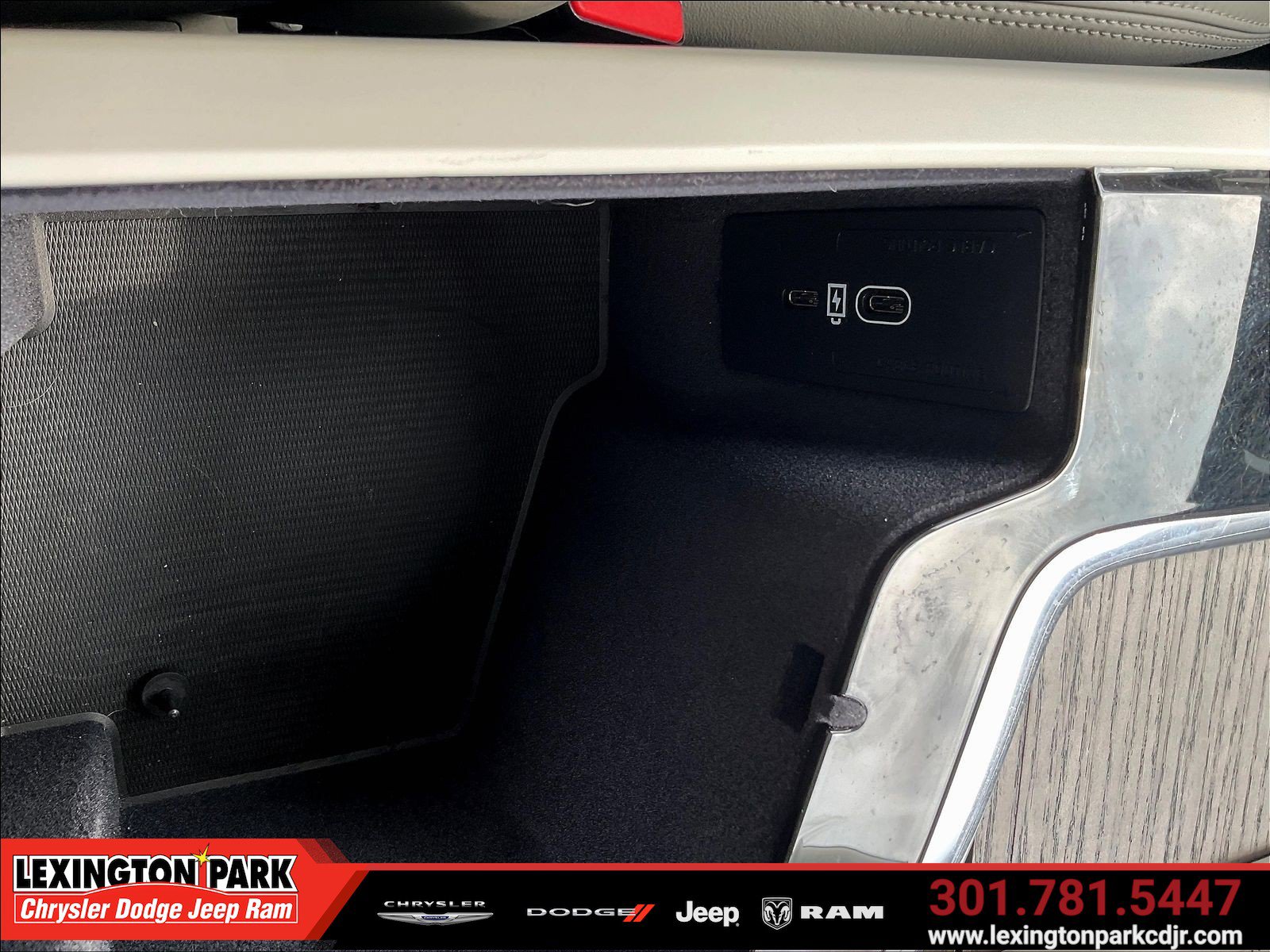 Used 2023 Volvo V90 B6 Cross Country Ultimate AWD/4WD image 15
