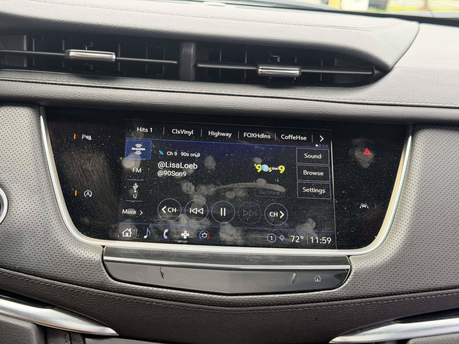 Certified 2024 Cadillac XT6 Luxury w/ LPO, Floor Liner Package AWD/4WD image 22