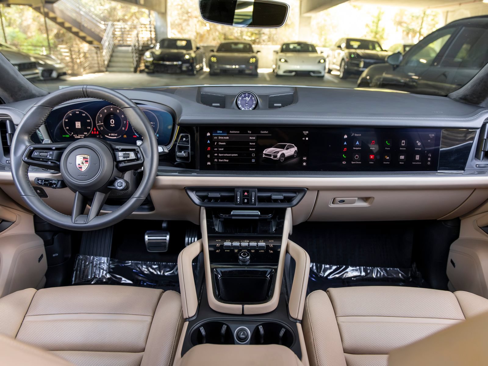 Certified 2025 Porsche Cayenne GTS AWD/4WD image 55