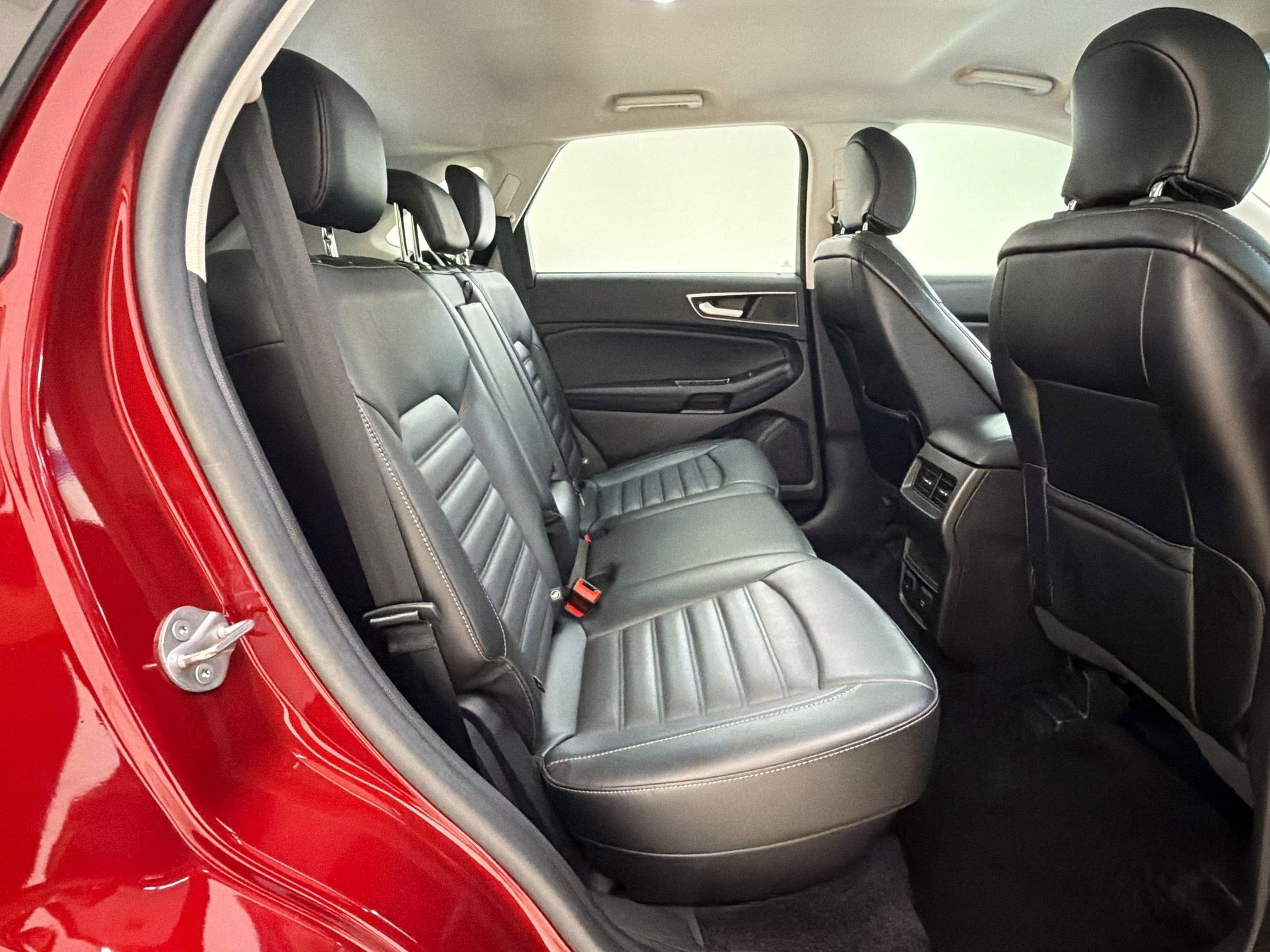 Used 2017 Ford Edge SEL w/ Equipment Group 201A image 29