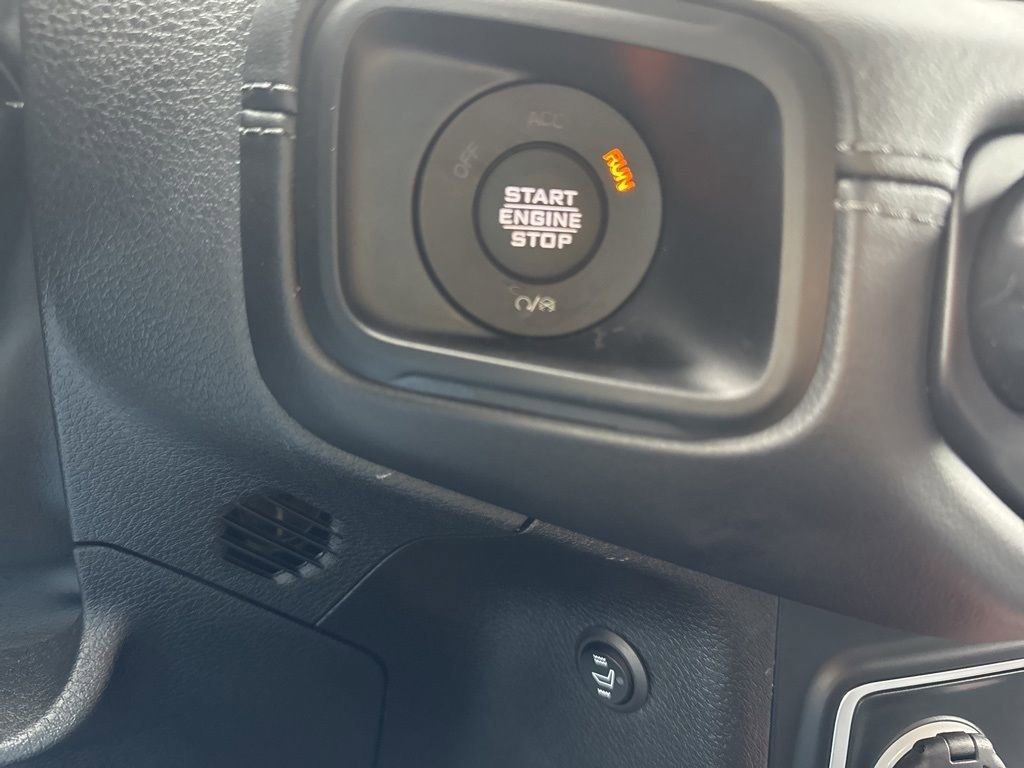 Used 2025 Jeep Wrangler Unlimited Rubicon image 27