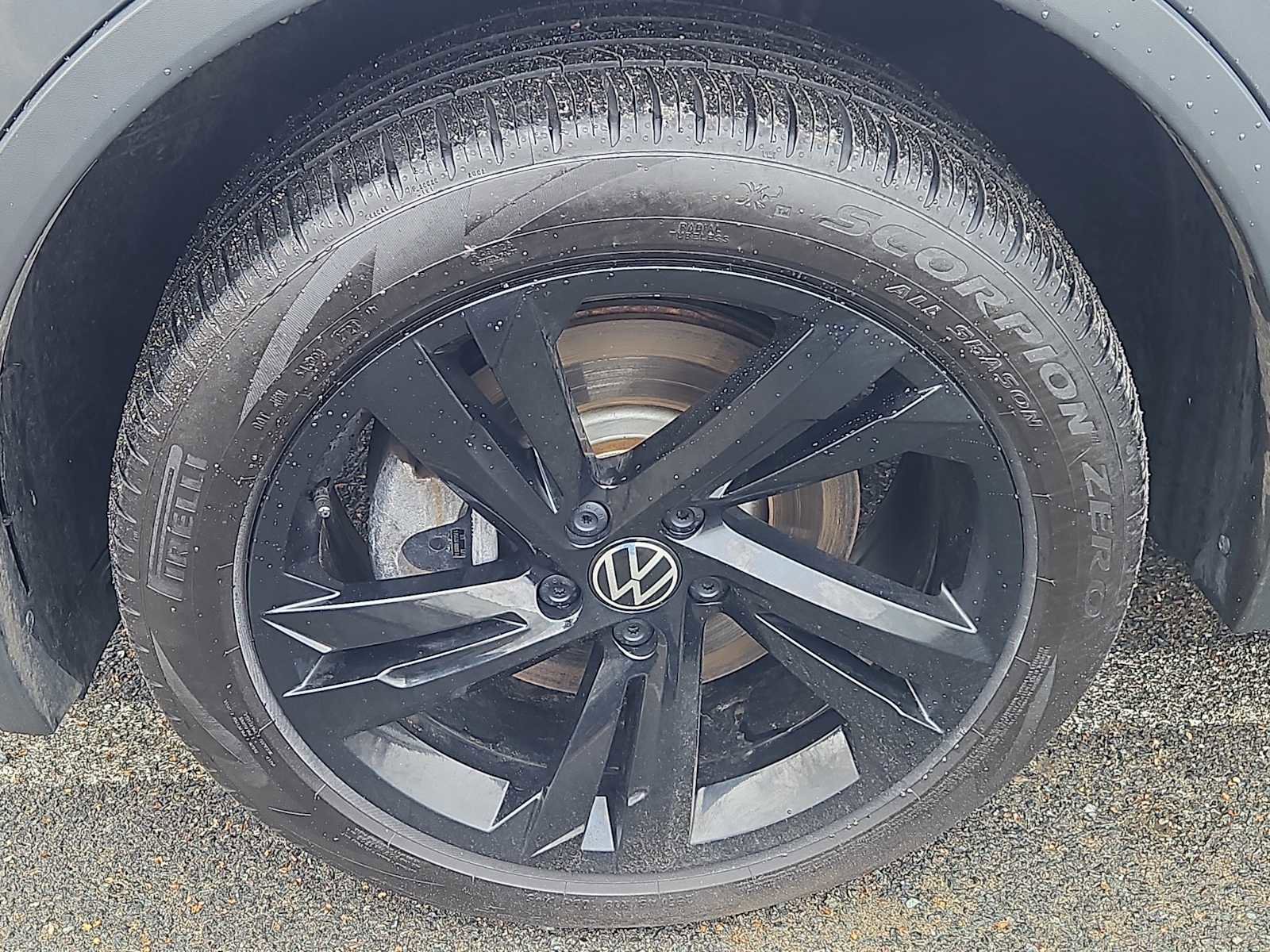 Used 2024 Volkswagen Tiguan SE R-Line image 7